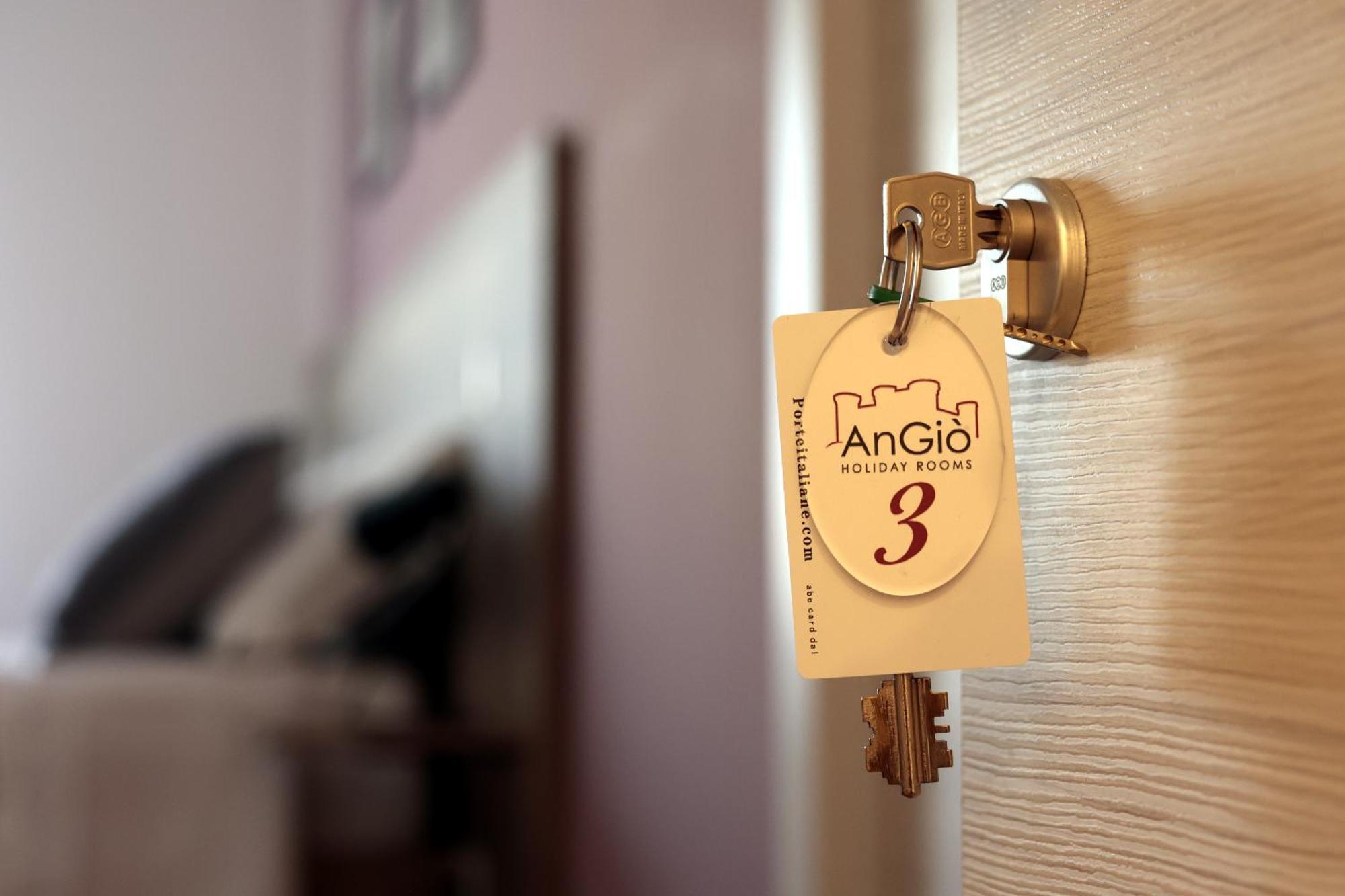 Angio Holiday Rooms Неаполь Экстерьер фото